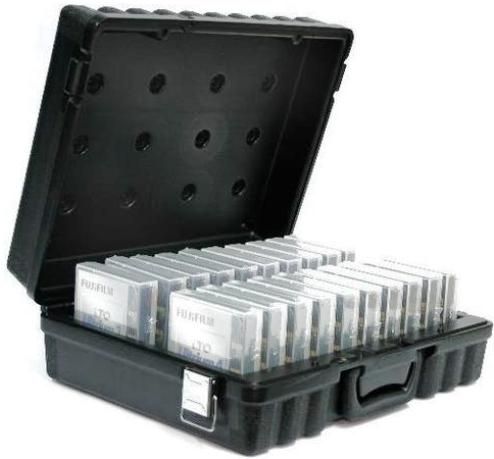 Perm-A-Store 01-672900 model LTO-20 Black Heavy Duty Turtle Case, 20 tapes Capacity, Prevents damage from impact and insulates against temperature extremes, High density polyethylene material prevents debris generation, Stainless steel latches provide secure closure and last for years, UPC 702119672900 (01672900 01-672900 01 672900 LTO20 LTO-20 LTO 20)
