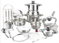 Magefesa 01BXVITER24 Vitaltherm Stainless 24Pc Cookware Set Thick thermal diffused base for fast heating, Vitaltherm Stainless 24Pc Cookware Set, Premium quality 18/10 stainless steel set includes -. 2Qt, 4Qt and 5Qt stew pots with lids, 2Qt saucepan, 8" open skillet, 8" steamer, 8.3" colander, 8" & 9" bowls with plastic lids, 8" grater with ring and cup, Thermal resistant stainless steel handles and knobs (01 BXVITER24 01-BXVITER24 01BXVITER 24 01BXVITER-24) 