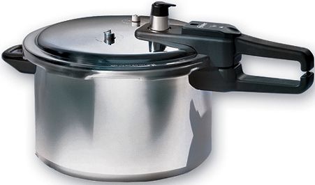 Oster 4790-013 Pressure Cooker, Four liters capacity, Manufacture of durable lightweight aluminum, 4 safety valves for increased reliability, Lockable cover, Integrated filter to retain food particles and prevent clogging of the pressure valve, Double handle for comfortable handling (4790013 4790 013 479-0013)