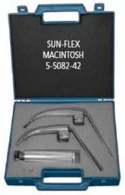 SunMed 5-5082-42 Sun-Flex MacIntosh Kit, Sun-Flex blades sizes 3 (5-5082-03) and 4 (5-5082-04), 1 medium chrome plated handle (5-0237-03), 1 extra reflector lamp (5-0234-14), Hard plastic carrying case (5508242 5 5082 42)