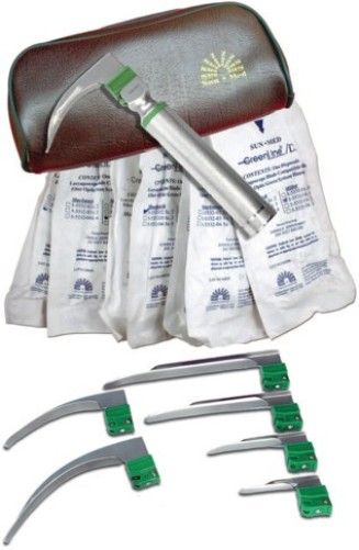 SunMed 5-5333-57 Greenline/D F/O Disposable Laryngoscope Kit, Complete set of most popular laryngoscope blades, Blades made of sturdy surgical stainless steel, Kits supplied with chrome plated handle, Answers the professionals request for a non-plastic disposable, Perfect solution to cleaning problems confronting EMS field (5533357 55333-57 5-533357)