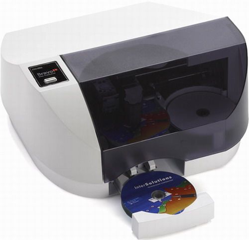 Primera 63104 Primera Bravo SE CD DVD Disc AutoPrinter, 20 Disc Inkjet DVD/CD Printer, Print Method Inkjet, Print Resolution Up to 4800 dpi, Data Interfaces USB 2.0, 16.7 million of Color, Cyan, Magenta, Yellow Ink cartridge, 100-240 VAC, 50/60Hz, 60 watts Power Requirements, UPC 665188631042 (63-104 63 104) 