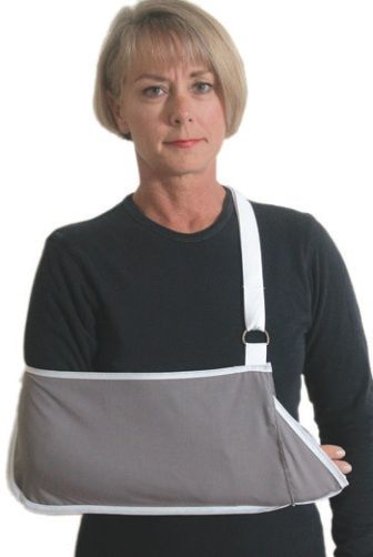 Mabis 633-6021-0310 Pocket Style Arm Sling, Hook & Loop Adjustment, Youth, Helps relieve pain and prevent further injury with or without a cast (633-6021-0310 63360210310 6336021-0310 633-60210310 633 6021 0310)