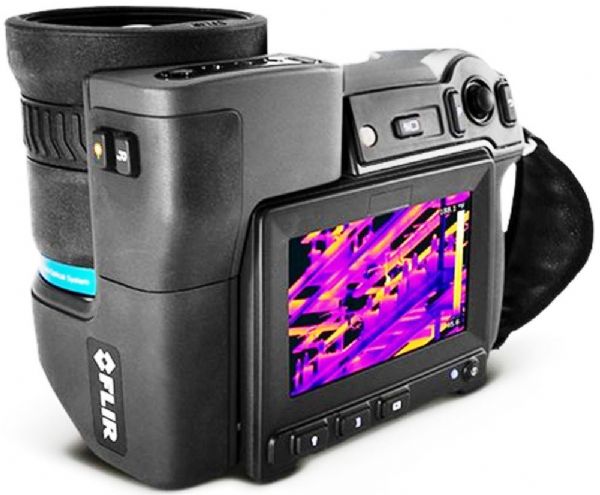 FLIR 72502-0501 Model T1010-12 HD Thermal Imaging Camera with 12 degrees Lens and FLIR Tools+; Get the best resolution of any FLIR hand-held camera with the T1K's 1024 x 768 detector; Detect subtle temperature differences, down to less than 32.02 degrees fahrenheit, that may signal an electrical or mechanical problem; UPC: 845188016470 (FLIR725020501 FLIR 72502-0501 T1010-12 THERMAL CAMERA)