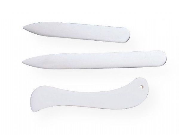 Lineco 870-900B Small Bone Folder; Genuine cattle bone. Used for creating crisp clean scores and folds without damaging or shining the paper; Shipping Weight 0.04 lb; Shipping Dimensions 7.8 x 1.5 x 0.2 in; UPC 099295532785 (LINECO870900B LINECO-870900B LINECO-870-900B LINECO/870/900B 870900B CRAFTS)