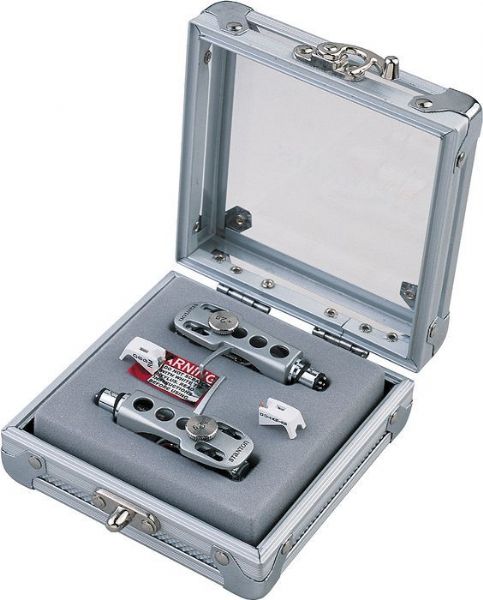 Stanton 890FS MP4 Matched Pair Cartridges and Case, 2 headshell-mounted 890 cartridges, Super High Polish Elliptical 0.4 x 0.7 mil, Stylus-mountable brush  (890FS    890FS MP4)