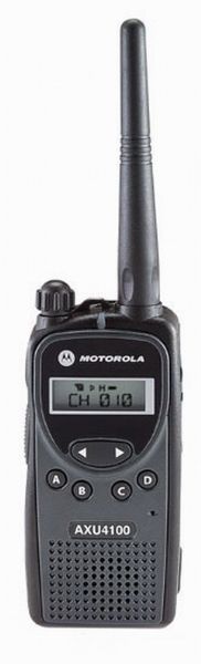 Motorola AXU4100 UHF 2-Way Radio - 4 Watts, Up to 10 channels with NiMH Battery (AX-U4100, AXU-4100, MOTAXU4100, MOT-AXU4100, MOT AXU4100)