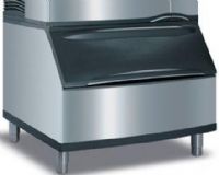Manitowoc B-170 Ice Bin, Approximately 150lb ice storage capacity, For top mounted ice maker, Stainless steel exterior, Legs adjust from 6