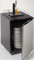 Avanti BD7000 Quarter or Half Keg Beer Dispenser, Decorative Black Cabinet with Stainless Steel Door, Polished Chrome Tower and Safety Rail on Molded Top, Removable Spill Tray, Reversible Door, 5 Lbs. Co2 Canister (Supplied Empty), High Tech Easy to Read Pressure Gauge, Holds U.S. Standard 1/4 and 1/2 Kegs, Auto Defrost System, UPC 079841170005 (BD-7000 BD 7000) 