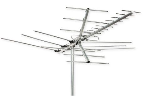 Channel Master CM-2018 Digital Advantage 60; Directional (yagi), line of sight outdoor antenna that receives high definition and digital signals from a single direction and is optimized for high VHF and UHF signals; This antenna has a reception range of up to 60 miles; UPC 020572020183 (CM2018 CM-2018 ANTENNA2018 CM-2018ANTENNA ANTENNACM-2018 CM-ANTENNA2018