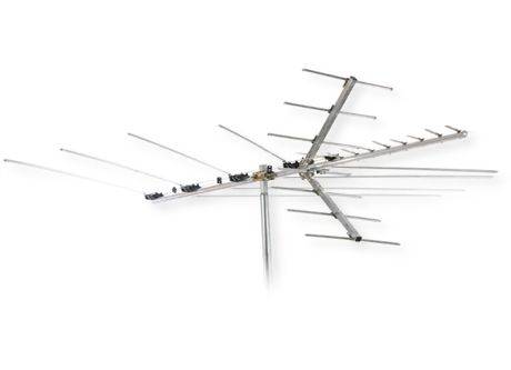 Channel Master CM-3016 Advantage 45; Directional (log periodic), Line of sight outdoor antenna; High definition and digital signals from a single direction; Reception range of up to 45 miles; Hardware (mast, amplifier and coax cable not included); UPC 020572030168 (CM3016 CM-3016 ANTENNA3016 CM-3016ANTENNA ANTENNACM-3016 CM-ANTENNA3016)