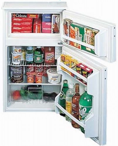 Summit CP35-AL; ADA Compliant Compact Refrigerator, 2.9 cu. ft., 0 Degree Freezer, White, Adjustable thermostat, Door storage for large bottles, Interior light, 115 volt, 60 hz (CP35AL CP-35AL CP35)