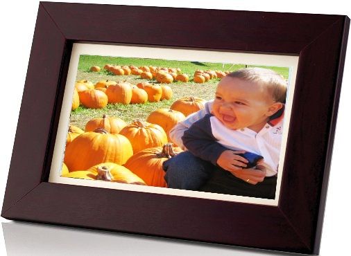 Coby DP700WD Widescreen Digital Photo Frame -Wood Design, 7
