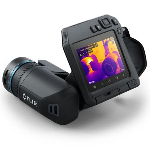 FLIR T560 Professional Thermal Imaging Camera with DFOV 14+24 degrees lenses, 640 x 480; Advanced imaging technology and high sensitivity help professionals make right calls fast; Change from wide area scanning to telephoto instantly with FlexView dual field-of-view lens; Industry-leading image clarity from FLIR Vision Processing through power of patented FLIR MSX, UltraMax, and proprietary adaptive filtering; UPC: 845188026684 (FLIR890090101 FLIR 89009-0101 T560 DFOV 14-24 THERMAL CAMERA) 