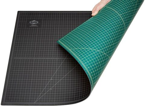 Alvin GBM1824 Cutting Mat 18 x 24 in, Green/Black, Professional Quality, Self-healing, reversible, non-glare surface is 3mm thick and extra durable, Designed for both rotary knives and straight utility knives, Will not dull blades, Printed grid pattern includes guide lines for 45 and 60 angles and 1/2
