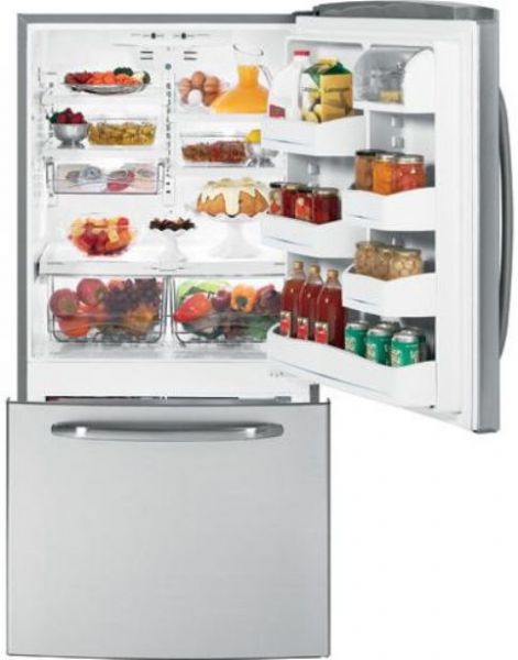 GE General Electric GDSL3KCYLS Bottom Freezer Refrigerator, 22.7 cu. ft. Total Capacity, 16.3 cu. ft. Fresh Food Capacity, 6.5 cu. ft. Freezer Capacity, Electronic Upfront Temperature Controls, 4 Glass Cabinet Shelves, 4 Split Cabinet Shelves - Adjustable, 4 Cabinet Shelves - Spillproof, 2 Adjustable Humidity Crisper Drawers, Clear Snack Drawer, 1 Snugger Clip, Integrated Factory-Installed Icemaker & Bin, Clean Steel Finish (GDSL3KCYLLS GDSL 3KCYLLS GDSL-3KCYLLS GDSL3KCYL-LS GDSL3KCY LS)