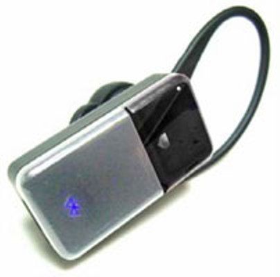 Cirago HS-410SB Mini Bluetooth Headset, Silver/Black, 2.0 EDR, Class II 30ft. range, 4hrs talk time and 110hrs stand-by for long independence, Radio Frequency 2.401GHz ~ 2.483GHz, RF Transmit Power +4 dBm, Receiver Sensitivity -7.5 dBm, Less than 1/4 oz weight (HS410SB HS-410-SB HS-410 HS410)