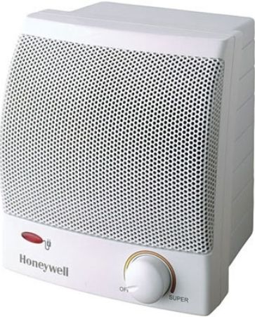 Honeywell HZ-315 Quick Heat Ceramic Heater, White, 1500 watts, Adjustable thermostat maintains desired temperature, Auto-off hi-limit switch, Back-up thermal circuit breaker and motor thermal circuit breaker and motor thermal cut-off fuse, Made with VO rated plastic, Durable HPN Type Power Cord, UPC 092926341268 (HZ315 HZ 315)