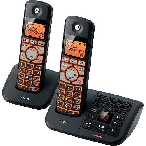 Motorola K702B DECT 6.0 Digital Cordless Home Phone with Two Handsets, Black; DECT 6.0 interference free technology; Big backlit dialing keypad buttons and large 4 line backlit display; Receiving audio boost and 3 tone equalizer; 3 speed-dial memory buttons; Answering Machine with Up to 15 minutes recording time; UPC 816479012204 (K-702B K702-B K702)