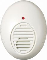 Koolatron PR30 PestContro Ultrasonic, Safe for use around pets and food, Ultrasonic technology drives mice, rats, roaches and other pests away, Never requires bulbs for replacement, Plugs directly into a wall outlet and uses just 7.5W of electricity (PR 30 PR-30) 