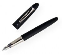 Manuscript MC5001 Master Italic Pen; Carefully engineered to ensure a smooth and continuous delivery of ink; Simply hold this fountain pen at a 45 degrees angle to add definition and style to everyday writing; Comes with a storage tin; 1.1mm nib; Shipping Weight 0.27 lb; Shipping Dimensions 4.65 x 1.14 x 8.9 in; UPC 762491050017 (MANUSCRIPTMC5001 MANUSCRIPT-MC5001 PEN) 
