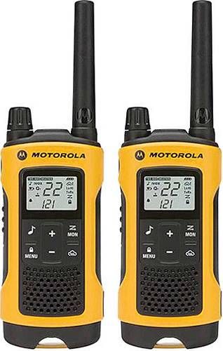 Motorola T400 Talkabout Walkie Talkie Two-Way Radio, Yellow, Up to 35-mile range, IP54 Weatherproof, 22 Channels each with 121 Privacy Codes, Channel Monitor, QT Quiet Talk Interruption Filter, Priority scan, Auto squelch, 11 Weather Channels (7 NOAA) with alert feature, VOX iVOX Hands-free Communication With or Without Accessories, UPC 748091000683 (MOTOROLAT400 MOTOROLA-T400 T-400 T4-00)
