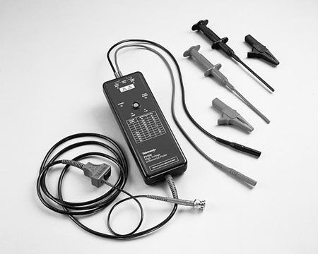 Tektronix P5200 Oscilloscope Probe 25mhz HI Voltage Differential; 25MHz Bandwidth; 1,300V Differential (DC + pk AC); 1,000V Common (RMS); Overrange indicator; Safety certified; Switchable attenuation; Switchable bandwidth limit