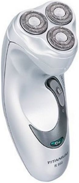 Remington R-950 Refurbished Titanium MicroFlex Shaver, 3 independently floating heads, adjust to every unique contour of your face, Ultra-thin heads, get blades extra close to skin (R950 R 950 R950-R)