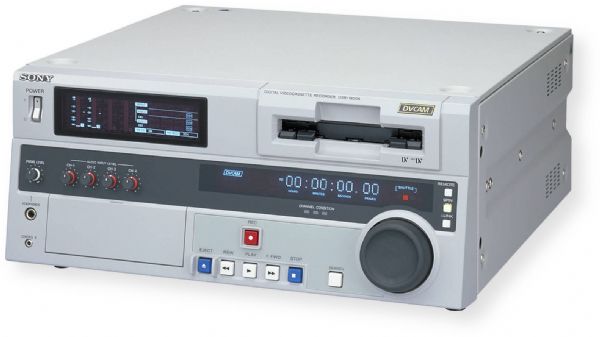 Sony DSR-1800A Master Series Digital VTR/NTSC DVCAM Studio Edit Deck; Playback Compatibility with DV (25 Mbps) Formats; Triple-positioning Cassette Compartment; Digital Slow Motion and Jog Sound; Dynamic Motion Control; Clip Link Operation; Frame Accurate Editing; Clip Link Operation; Process Control/Video Control; Built-in Signal Generator; Auto Repeat Function; Dimensions: 16.9