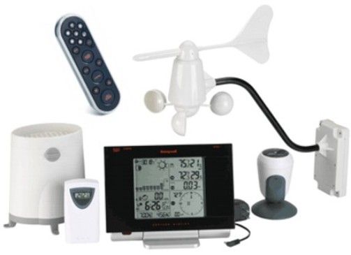 Honeywell TE923W Professional Weather Station with Remote Control, 12 to 24 hour weather forecast, 24 hour barometric pressure history chart, Programmable ice warning alarm, Indoor/Outdoor Temperature & Humidity, Operating range from 100 feet (30 meters) up to 328 feet (100 meters), Automatically sets to the US Atomic clock (TE-923W TE 923W TE923)