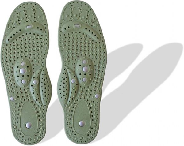 JaClean USJ-502-4-5 Shiatsu Shoe Pads; 250 tiny air vents keep the feet dry; Rubber material allows individuals to custom-shape these pads for the best fit; Apply the concepts of reflexology; Comfortable, affordable, and convenient; Display stand or rack for table included with initial purchase; Dimensions 8.75